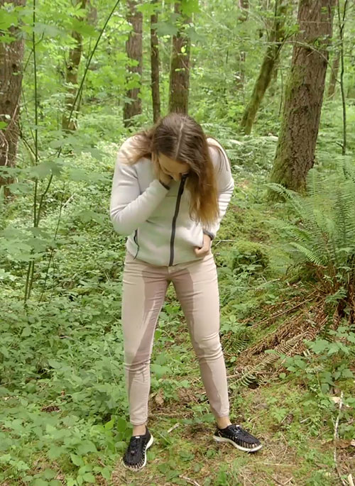 Alisha Peeing In Her Pants In The Woods