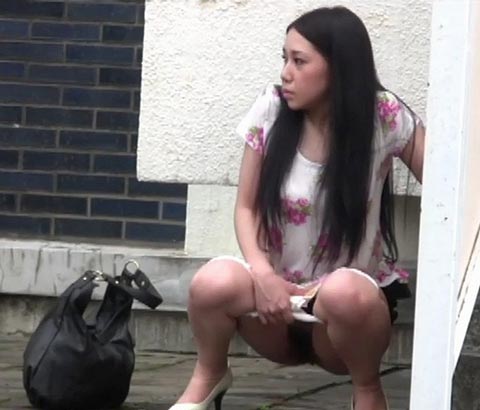 Asian girls peeing movies Unbelievable deepthroat video
