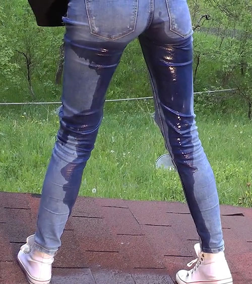 Natalie in piss soaked jeans 