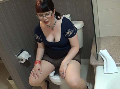 Pissing On The Toilet 28