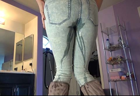 Jeans Pissing 82
